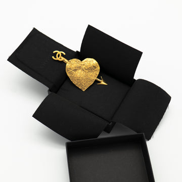 CHANEL Vintage 1993 Gold-Plated CC Cambon Paris Heart Arrow Brooch 93P