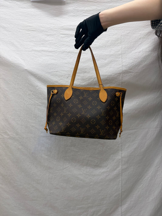 Louis Vuitton Monogram Canvas Neverfull PM