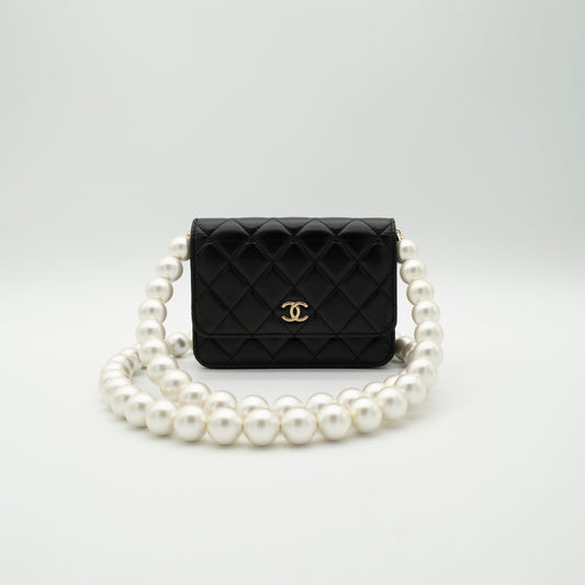 CHANEL Maxi Pearls Clutch with Chain Light Gold Hardware Full Set