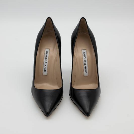 Manolo Blahnik BB 105 Pointed Toe Pumps in Black Smooth Calfskin Size 36