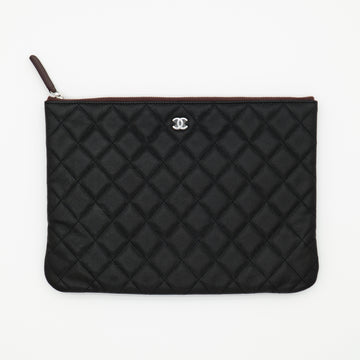 CHANEL Caviar Medium O Case with Exclusive White Packaging from 31 Rue Cambon